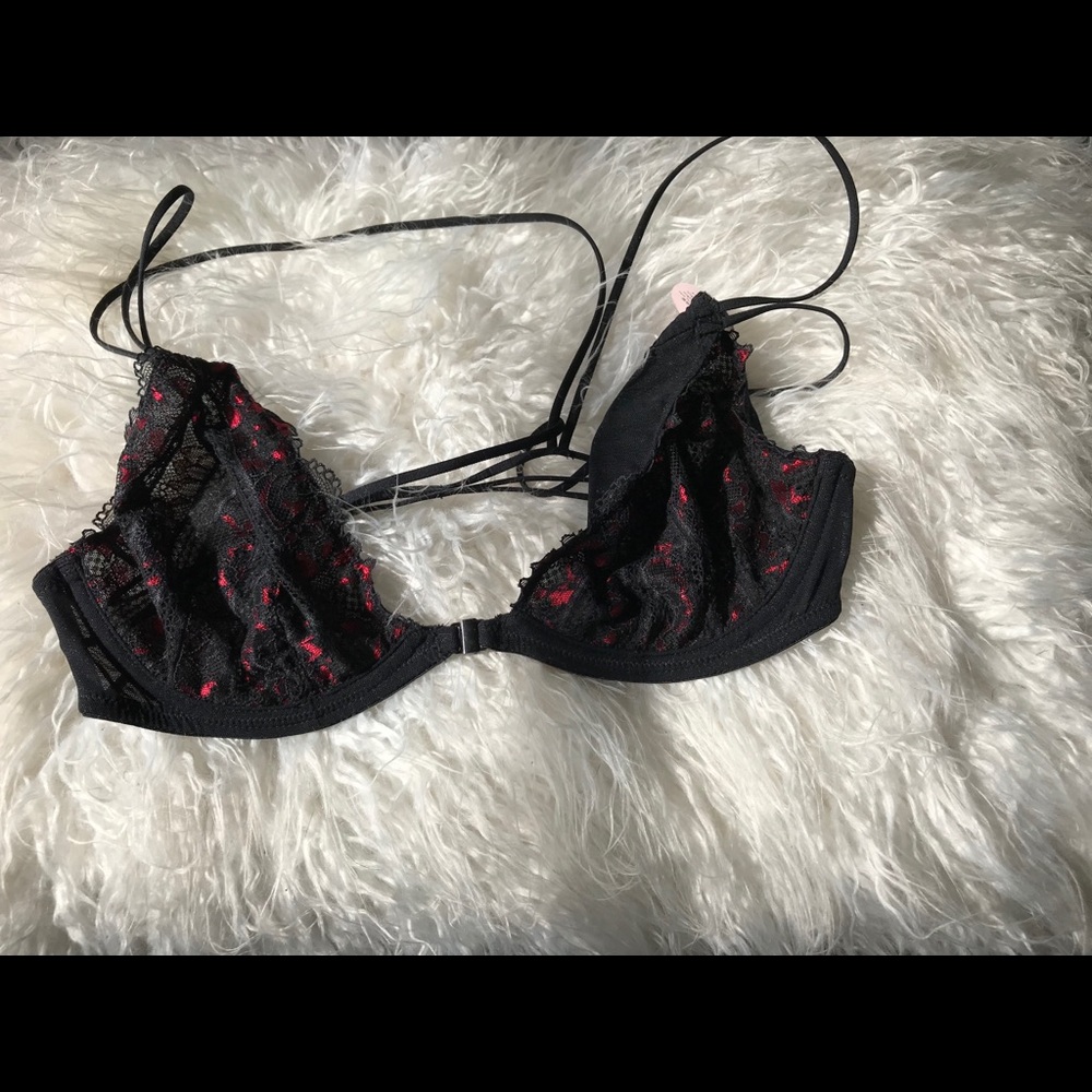 Black bralette with roses